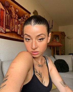 Anusbig de Paris, France